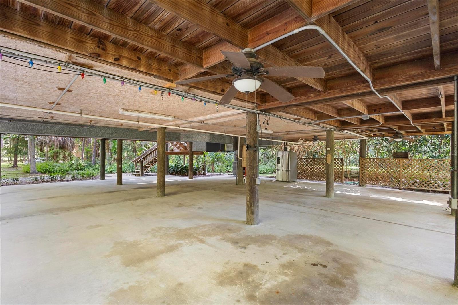 1205 SUTTON TRL, GENEVA, FL, 32732