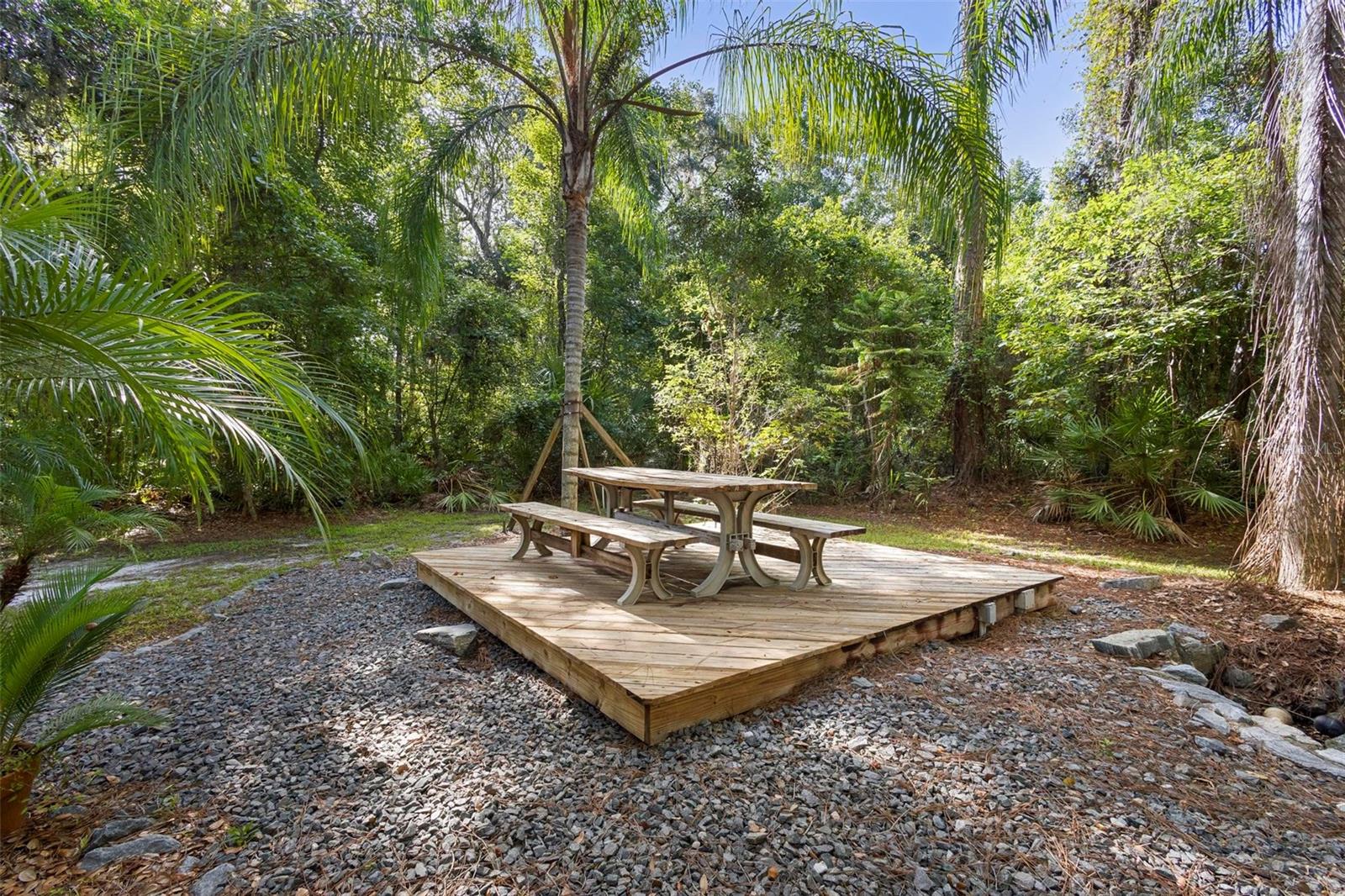 1205 SUTTON TRL, GENEVA, FL, 32732