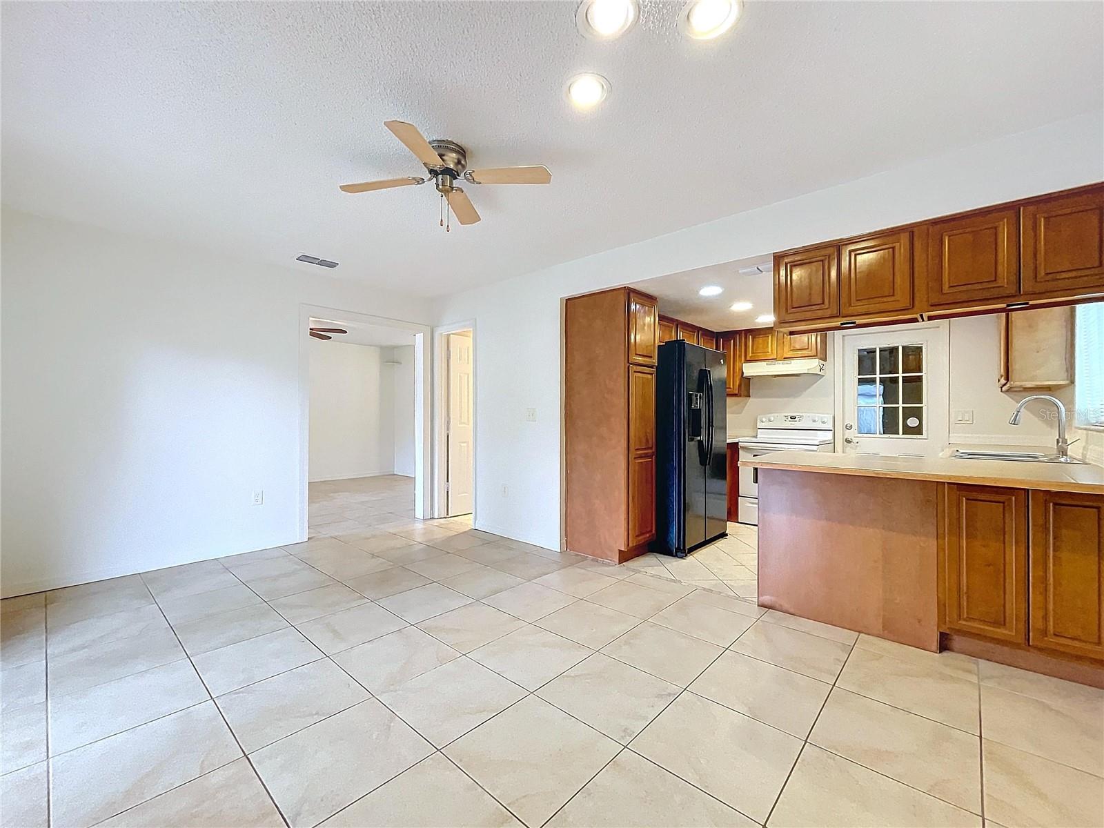 1426 PERSIMMON WAY, LAKELAND, FL, 33811