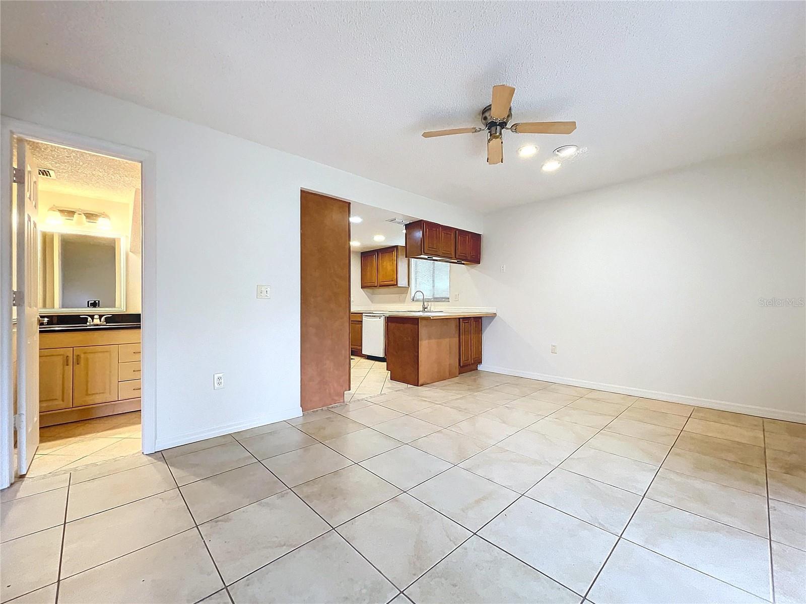 1426 PERSIMMON WAY, LAKELAND, FL, 33811