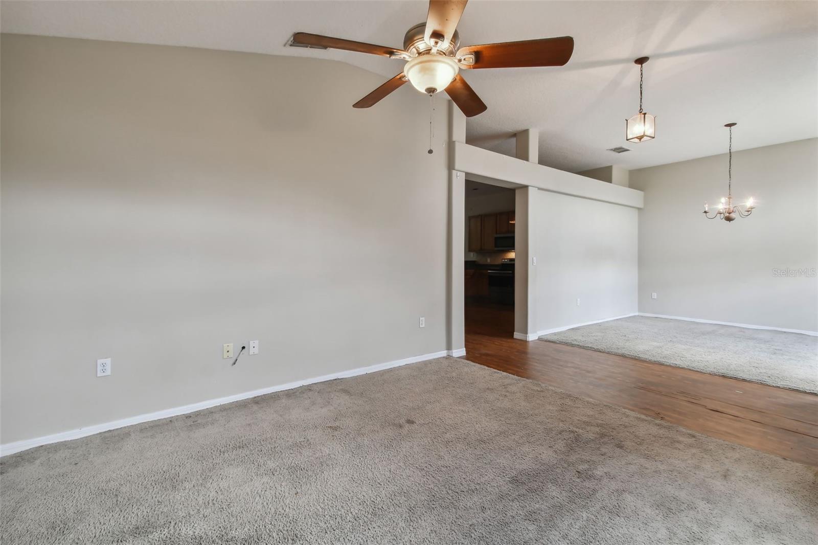 1561 E MERRICK DR, DELTONA, FL, 32738
