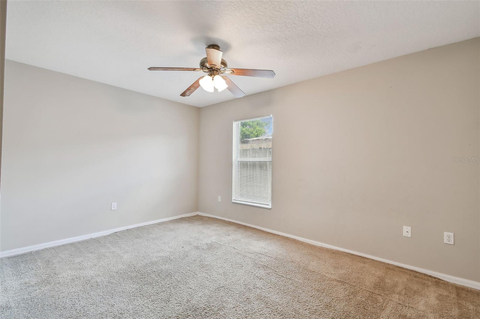 1561 E MERRICK DR, DELTONA, FL, 32738