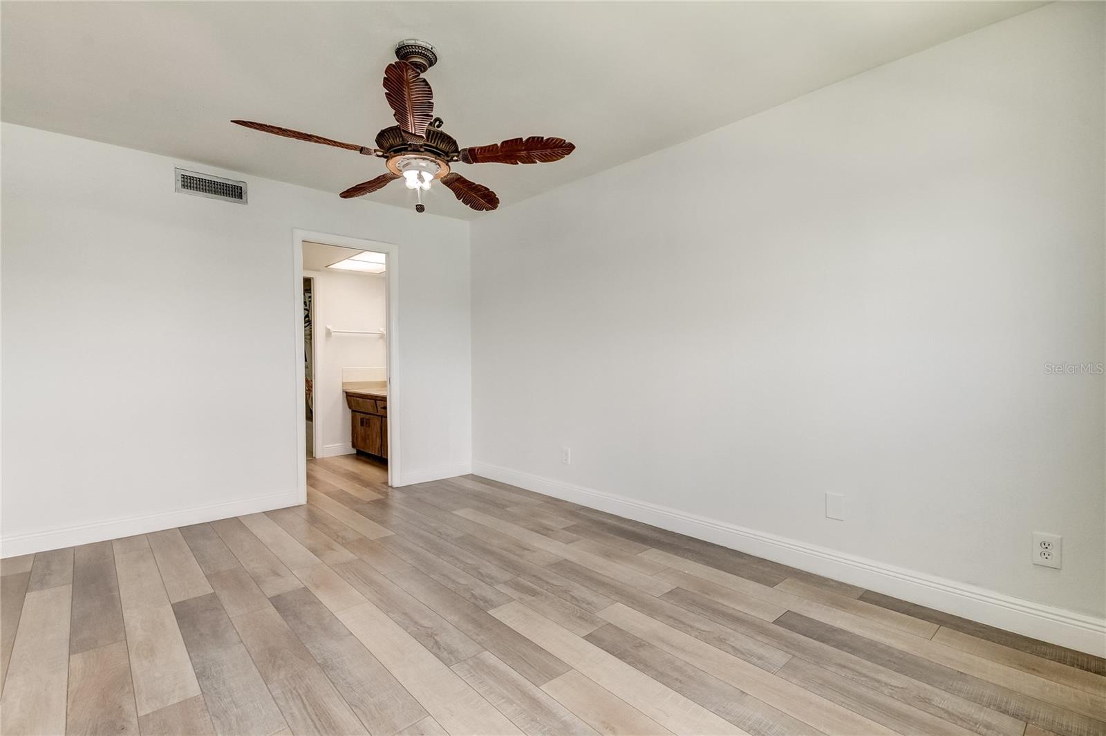12405 3RD ST E #202, TREASURE ISLAND, FL, 33706