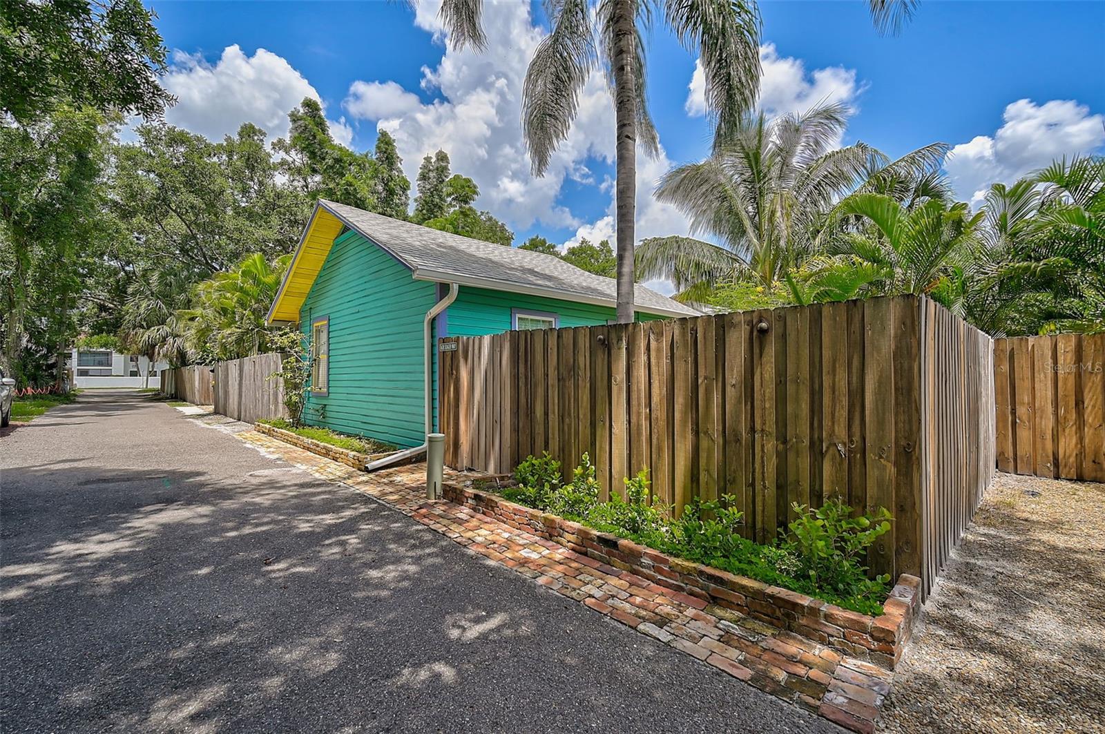 628 N ORANGE AVE, SARASOTA, FL, 34236