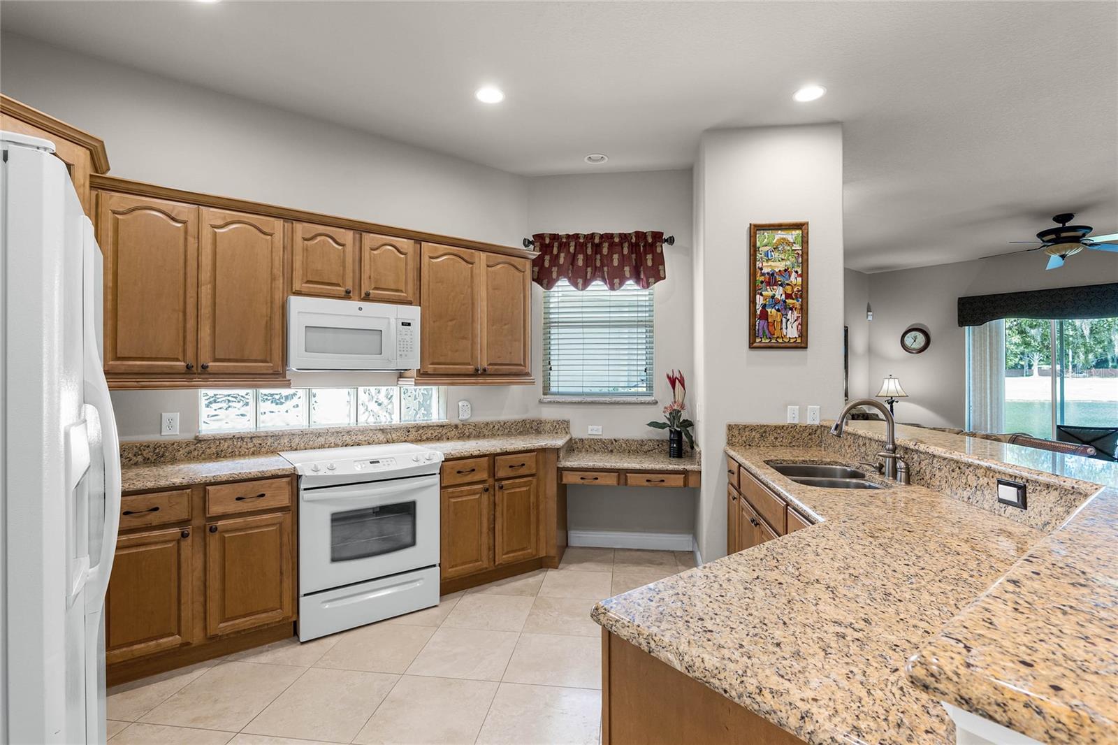 118 LOWER LAKE CT, DEBARY, FL, 32713
