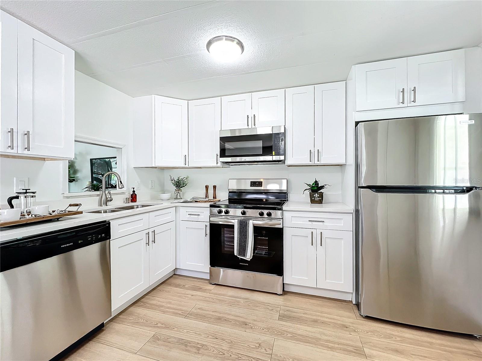 241 MENLO PARK AVE, DAVENPORT, FL, 33897