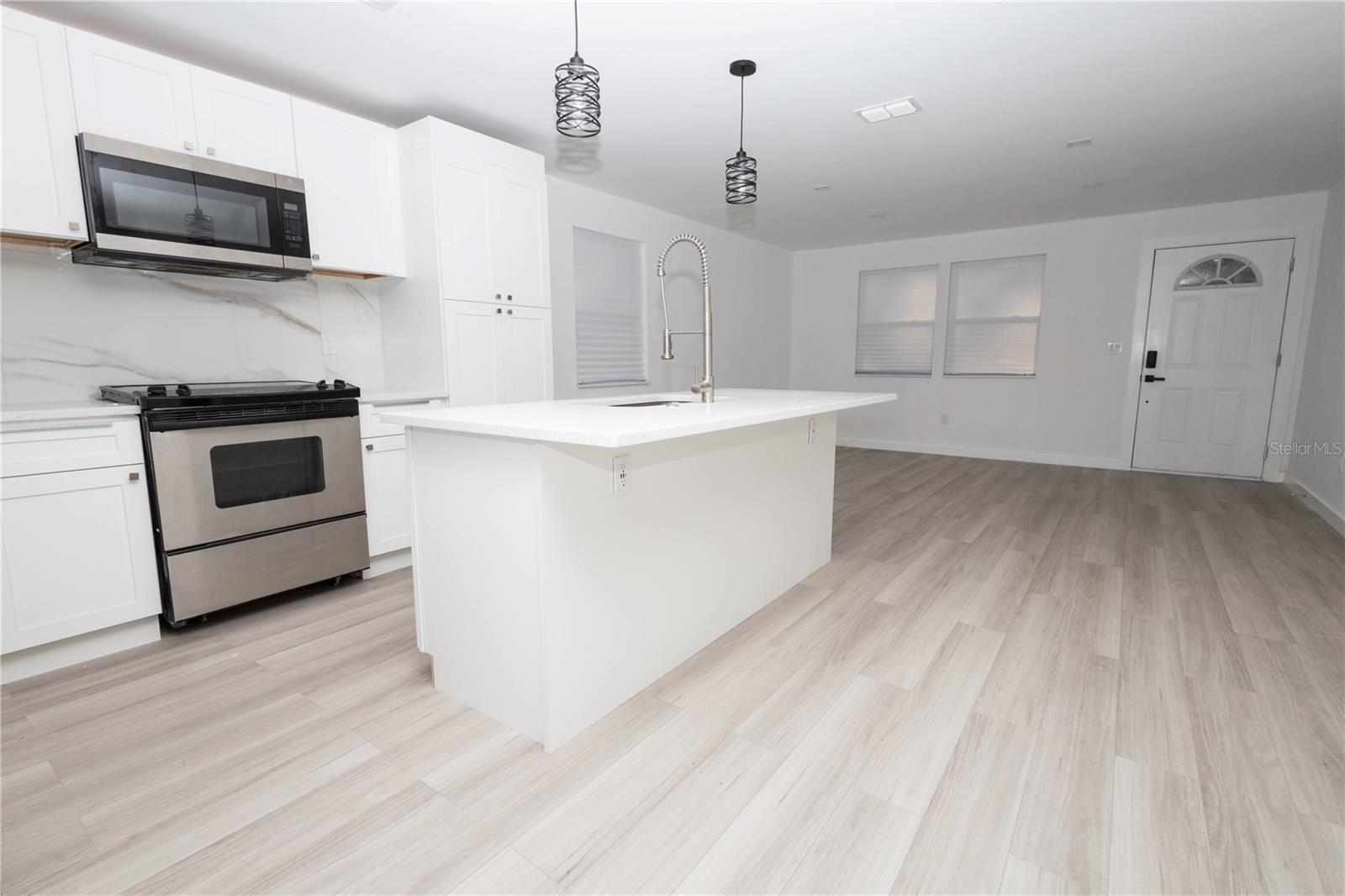 2070 W AIRPORT BLVD, SANFORD, FL, 32771