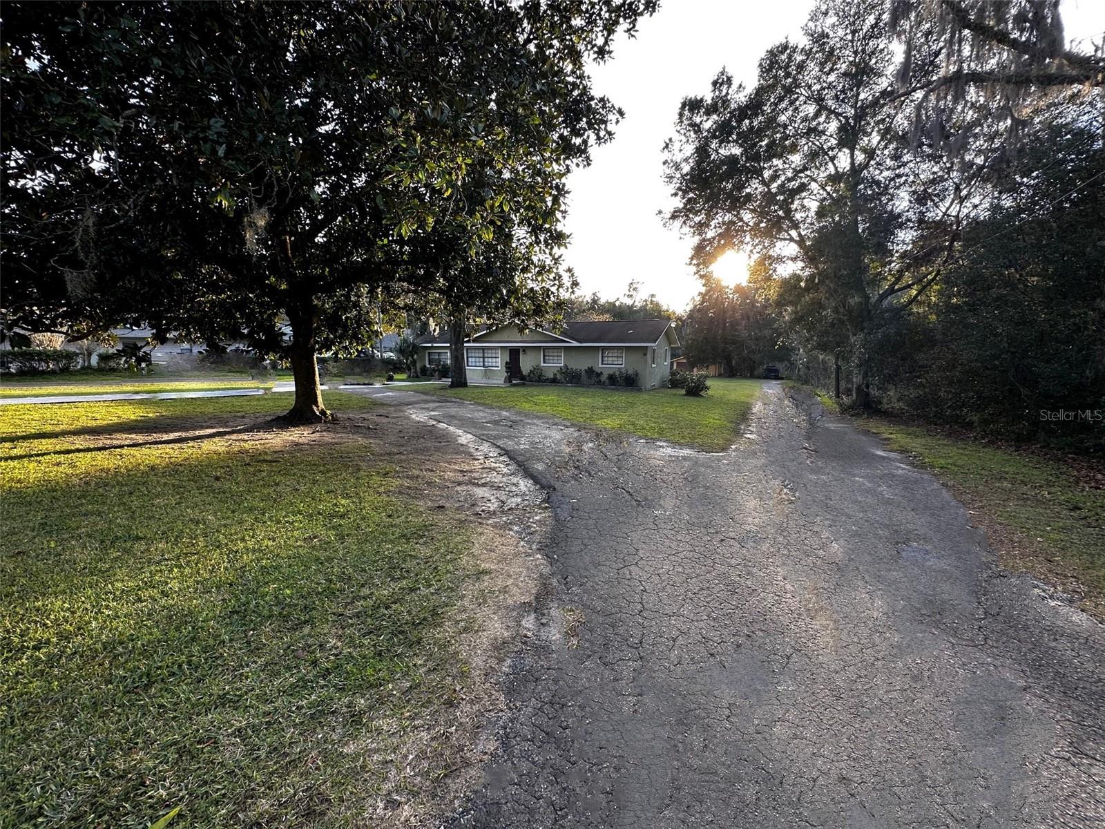 3250 SE LAKE WEIR AVE, OCALA, FL, 34471