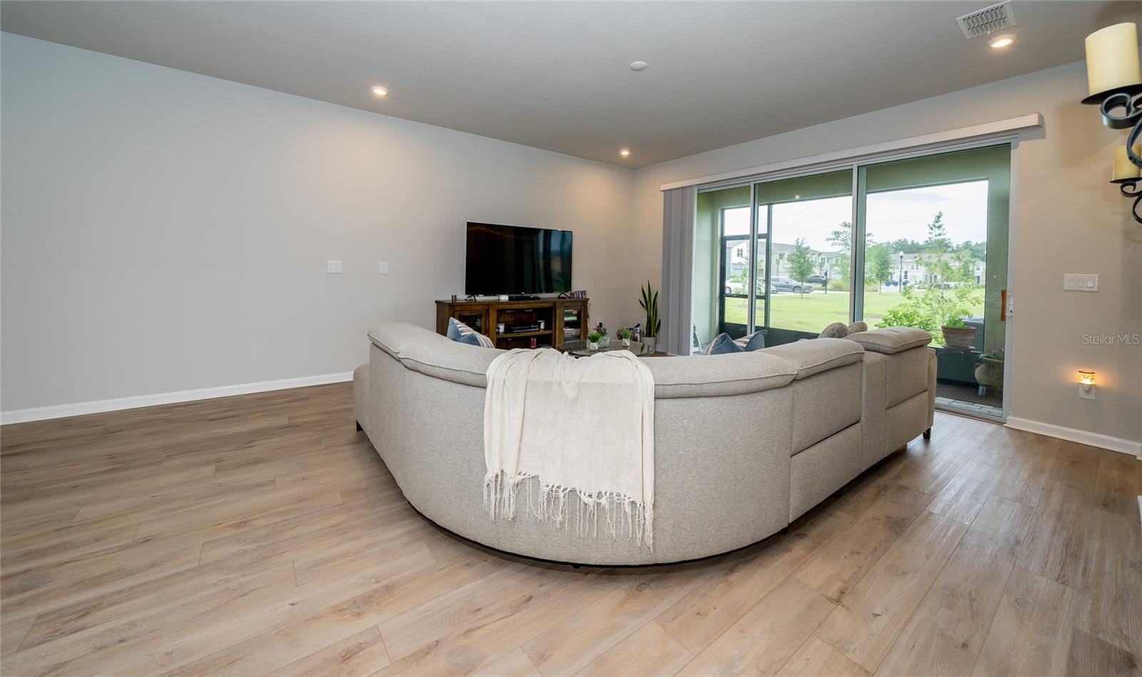 26082 WOVEN WICKER BND, LUTZ, FL, 33559
