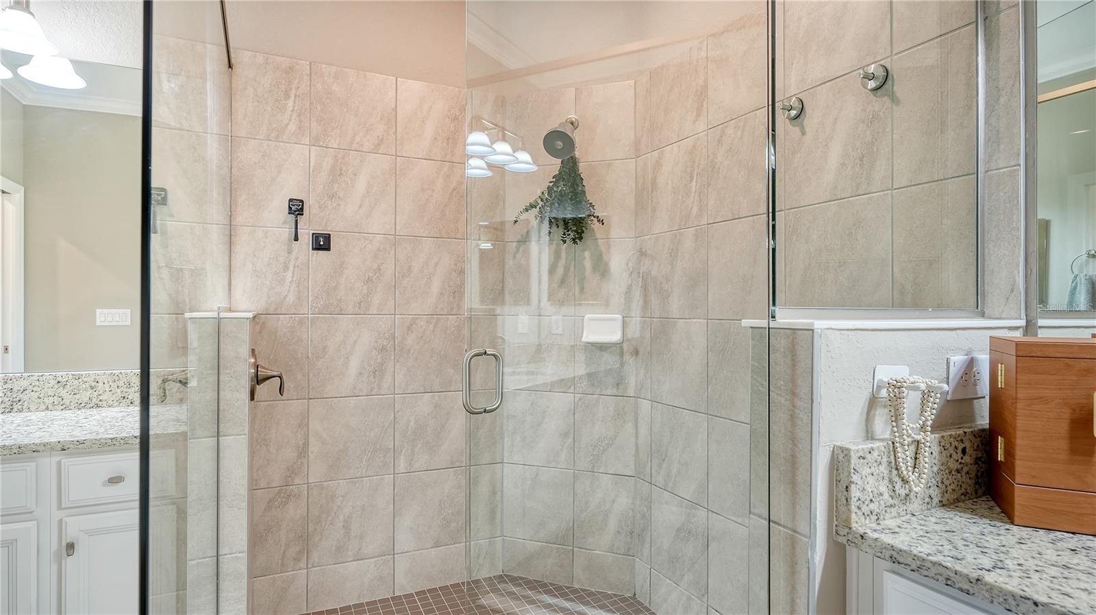 18117 GAWTHROP DR #103, BRADENTON, FL, 34211