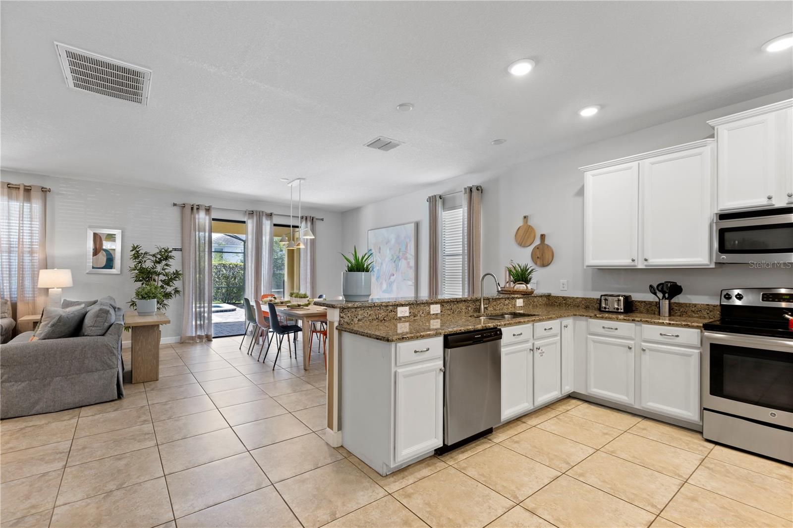 9023 SHADOW MOUNTAIN ST, DAVENPORT, FL, 33896