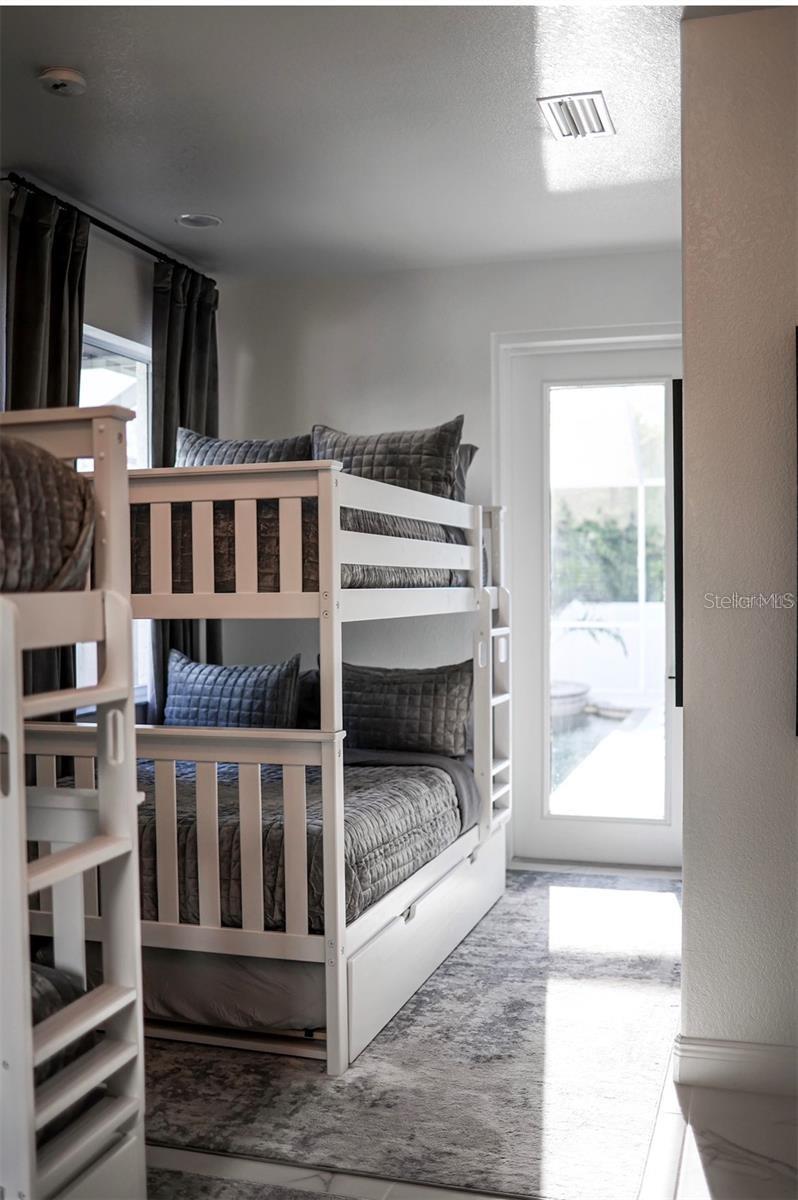 11061 SANDRIFT AVE, ENGLEWOOD, FL, 34224