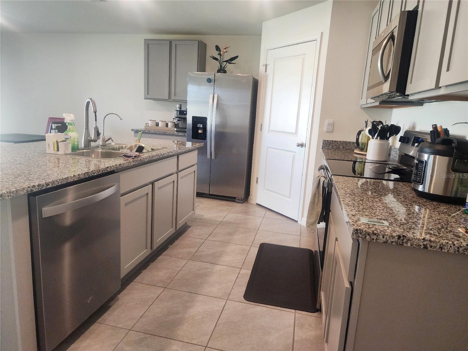 377 W FAIRWAYS VIEW DR, BEVERLY HILLS, FL, 34465