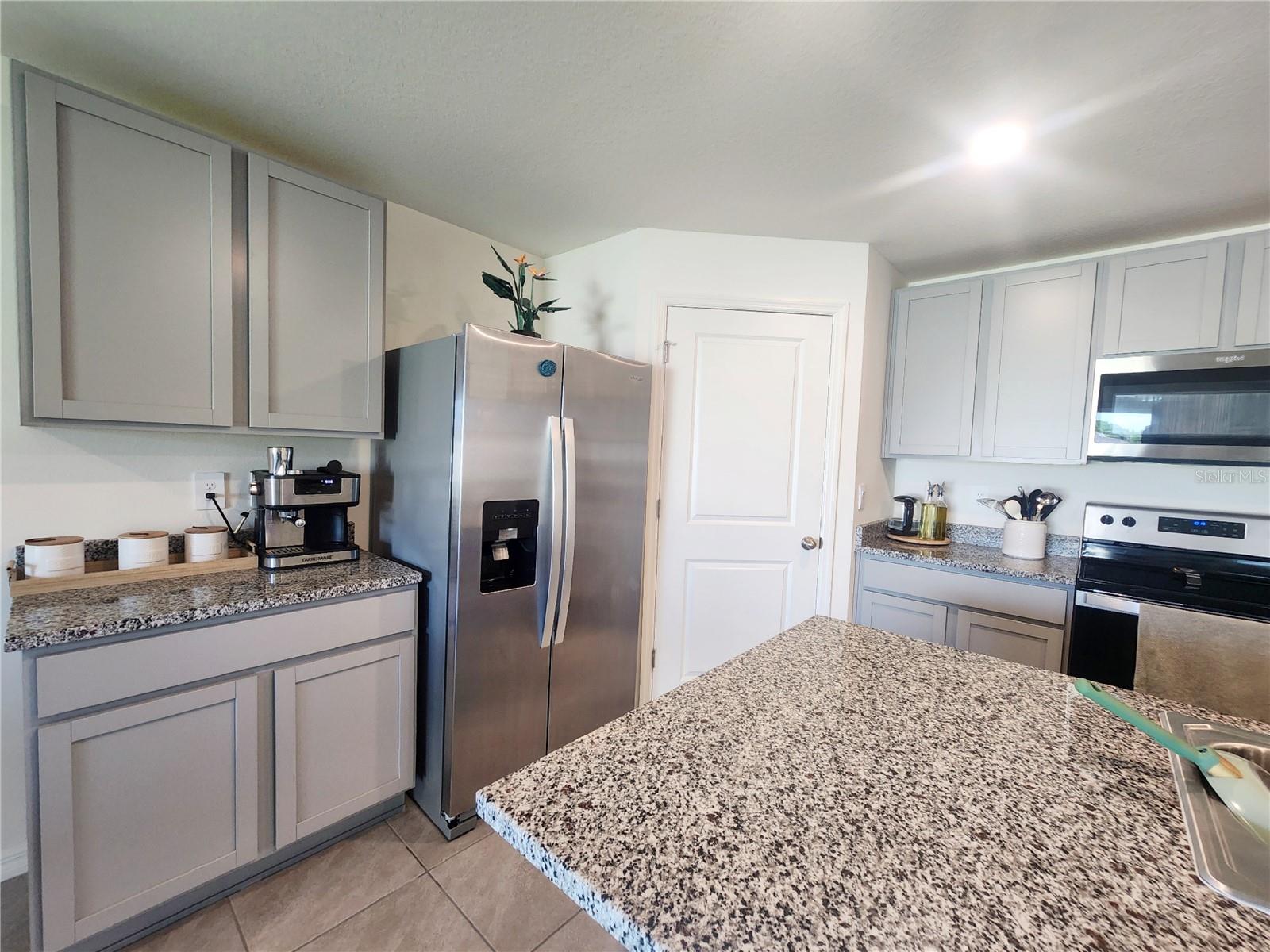 377 W FAIRWAYS VIEW DR, BEVERLY HILLS, FL, 34465