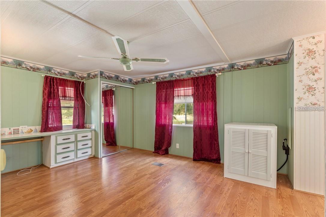 322 IVANHOE CIR, LADY LAKE, FL, 32159