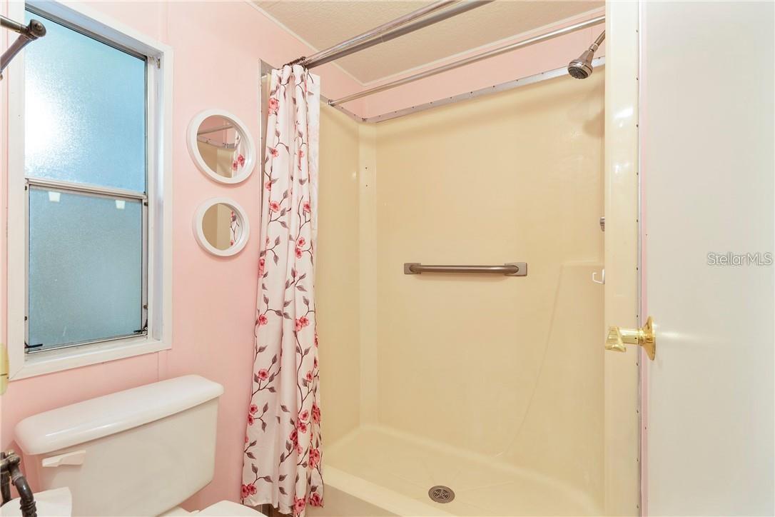 322 IVANHOE CIR, LADY LAKE, FL, 32159