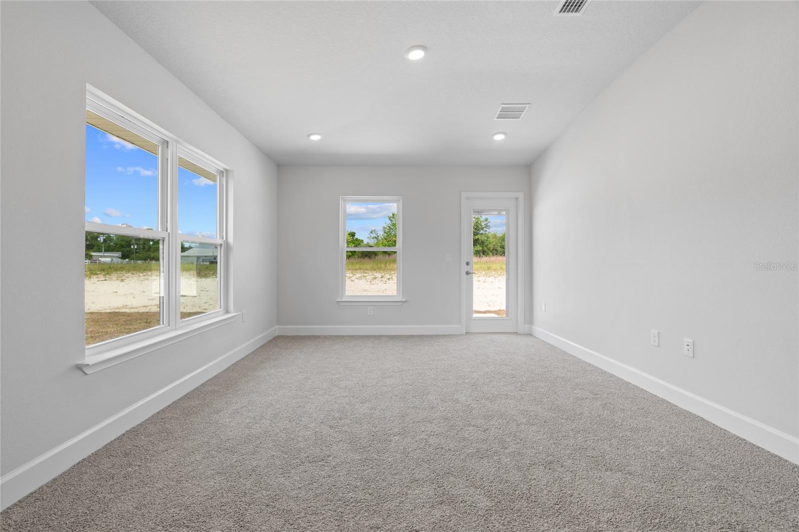 1945 N ROBERTS TRL, BELL, FL, 32619