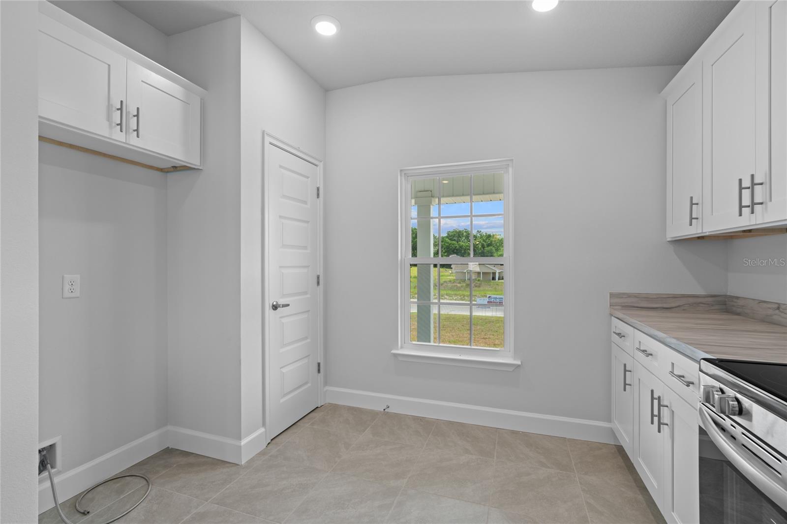 1945 N ROBERTS TRL, BELL, FL, 32619
