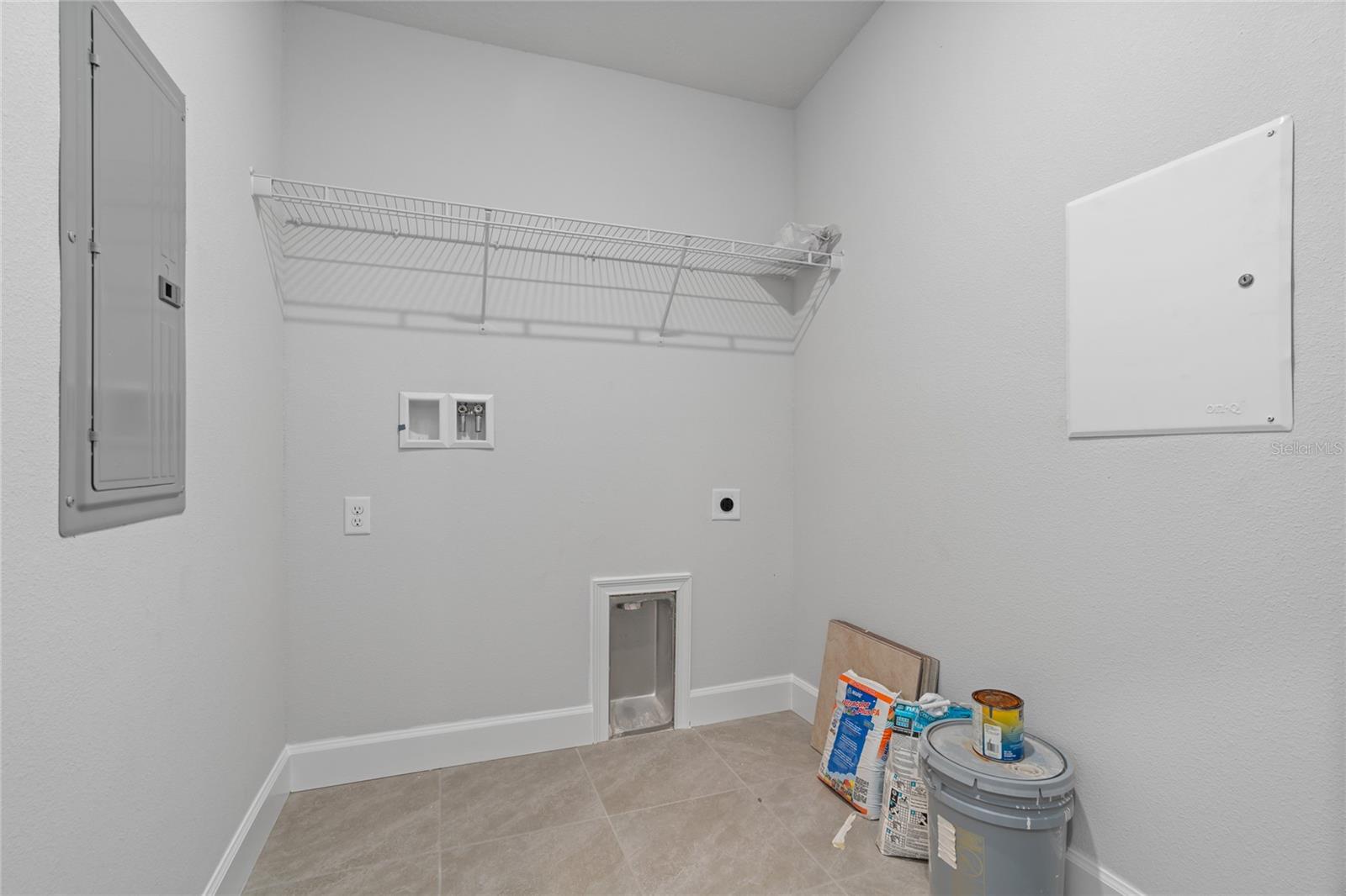 1945 N ROBERTS TRL, BELL, FL, 32619