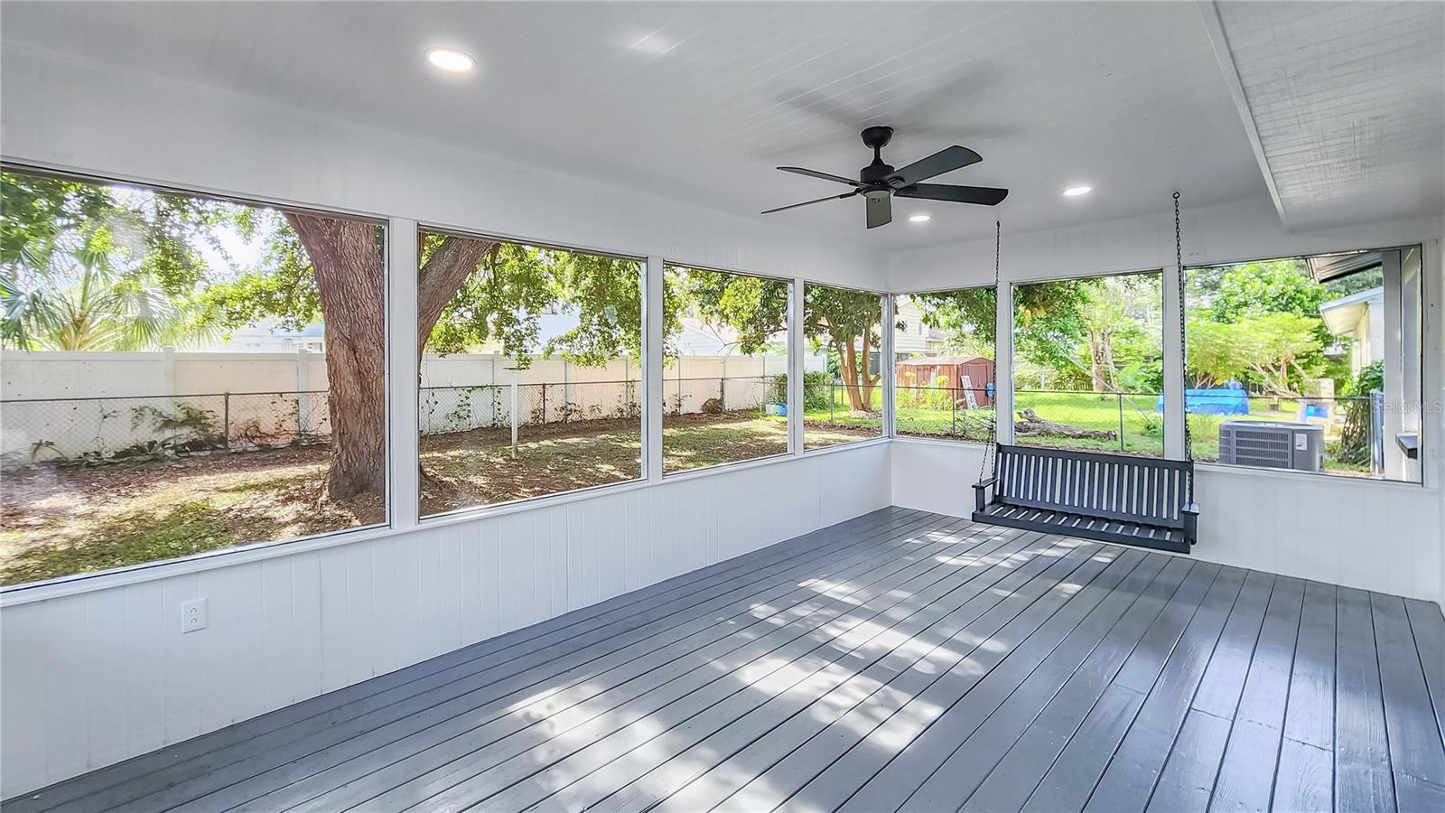 2220 CRYSTAL GROVE LN, LAKELAND, FL, 33801