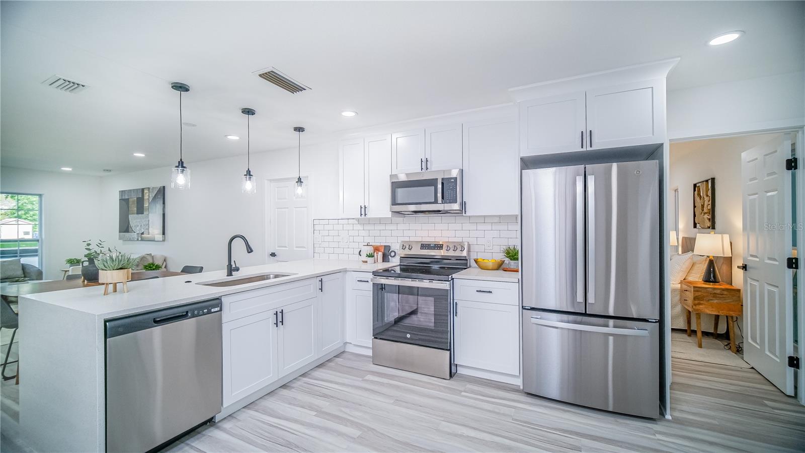 2220 CRYSTAL GROVE LN, LAKELAND, FL, 33801