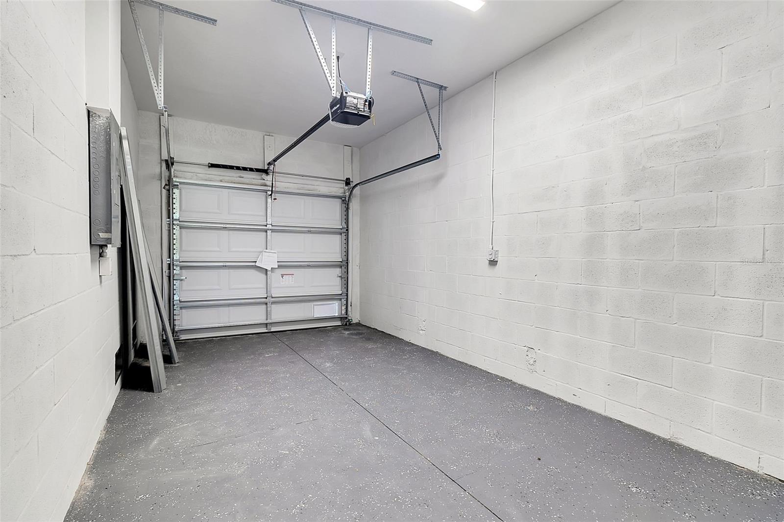 10420 PORT EVERGLADES ST, PORT CHARLOTTE, FL, 33981