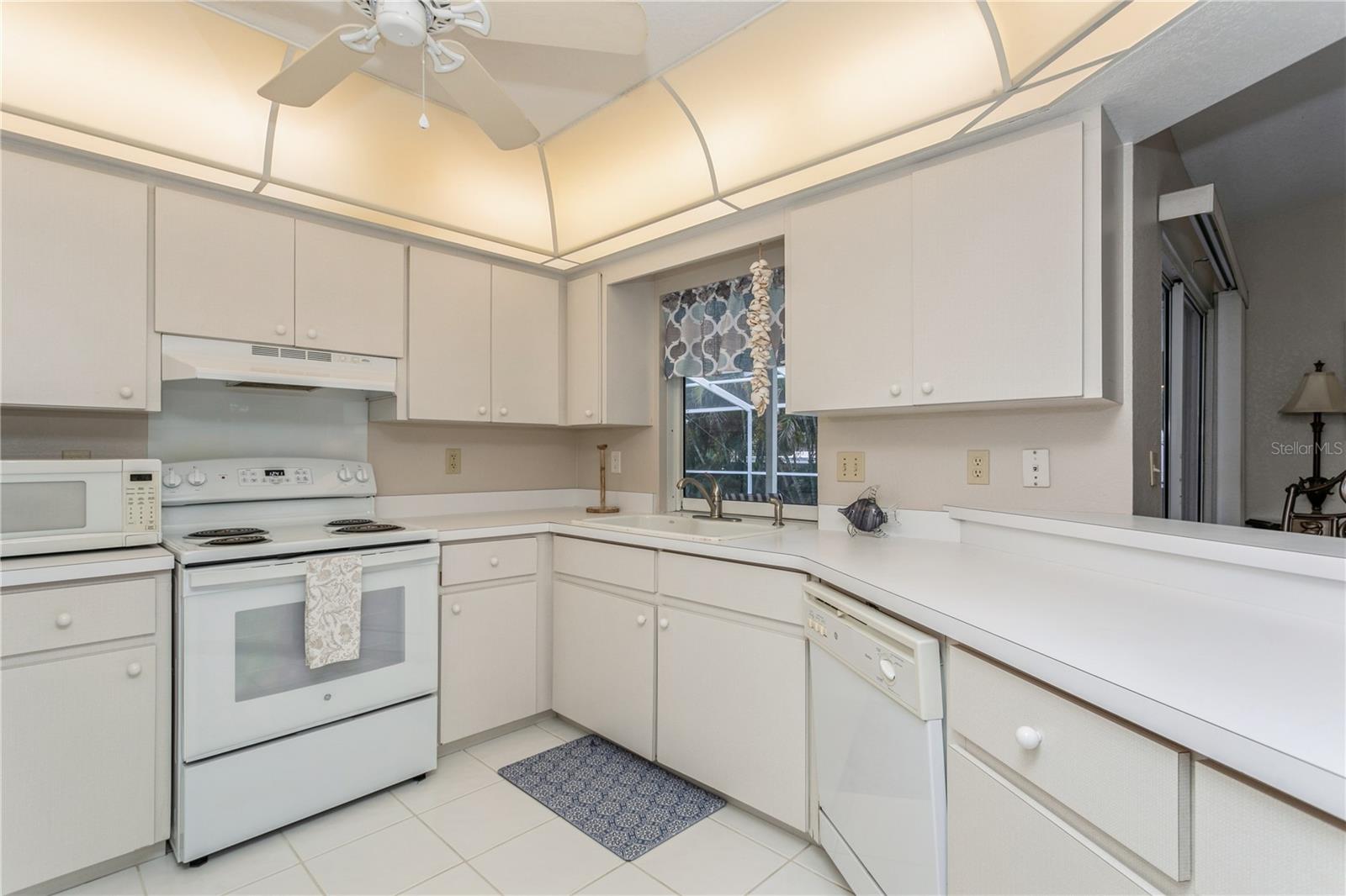 612 ALBEE RD W, NOKOMIS, FL, 34275