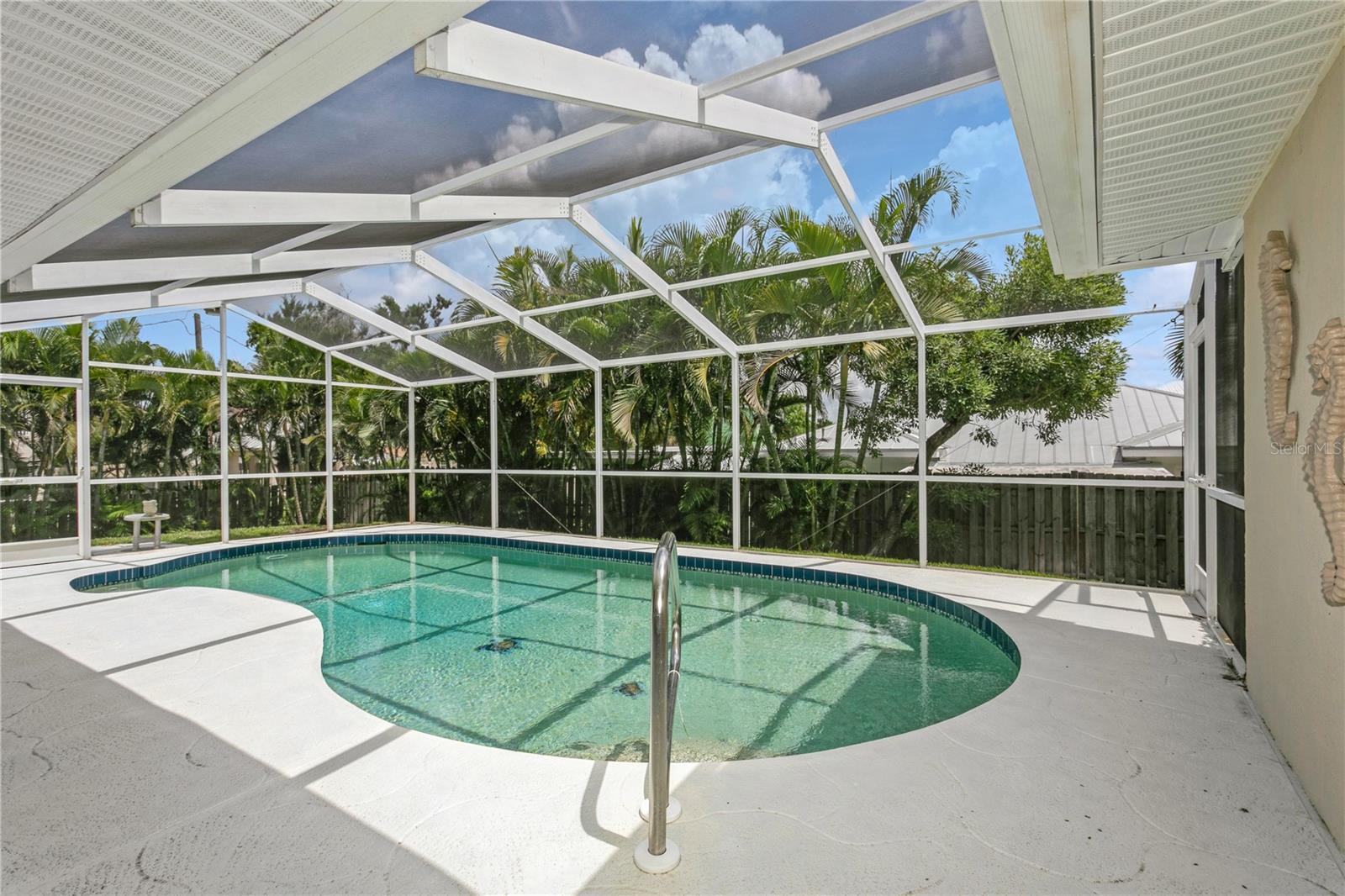 612 ALBEE RD W, NOKOMIS, FL, 34275