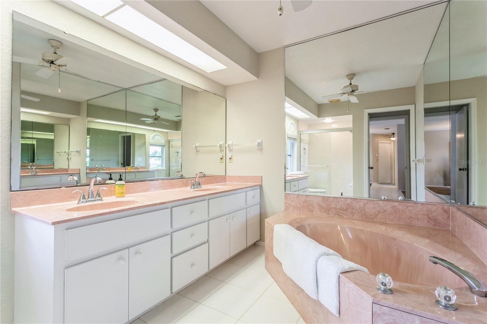 612 ALBEE RD W, NOKOMIS, FL, 34275