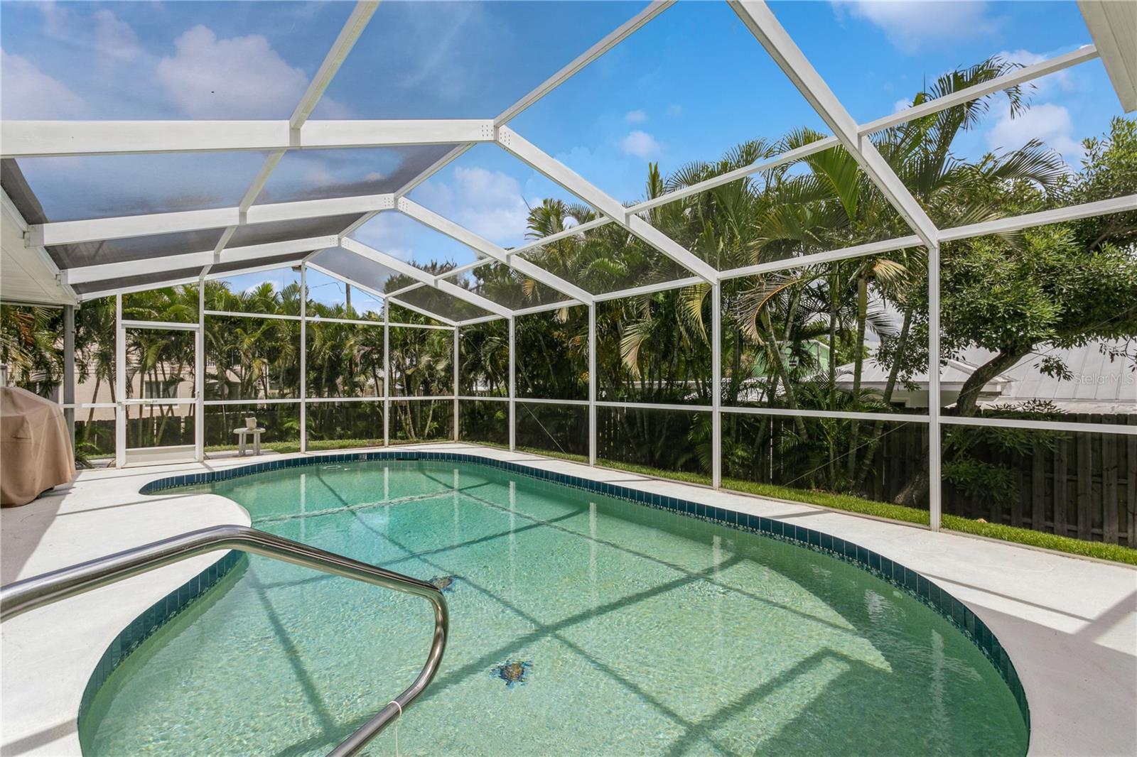 612 ALBEE RD W, NOKOMIS, FL, 34275