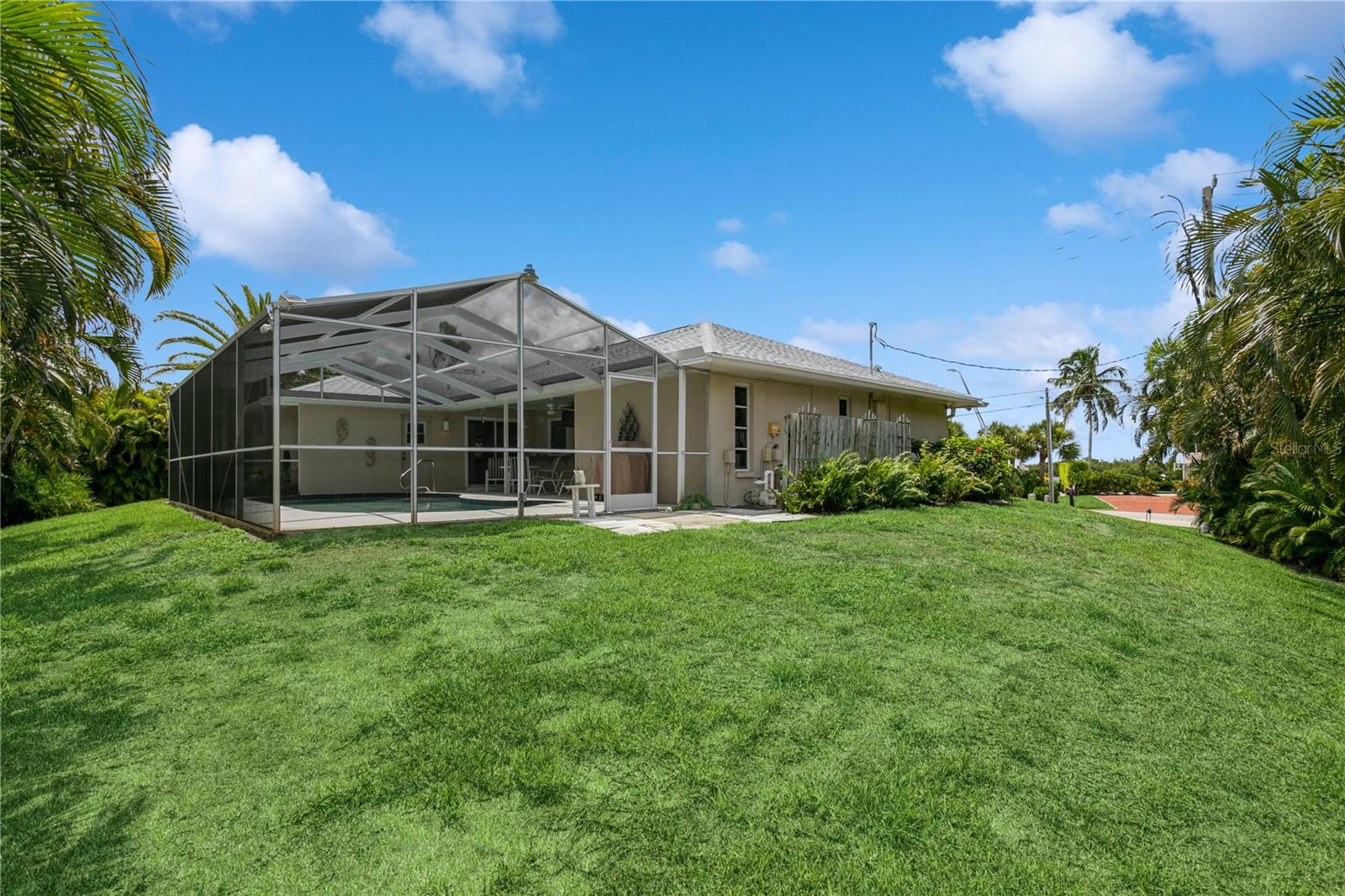 612 ALBEE RD W, NOKOMIS, FL, 34275