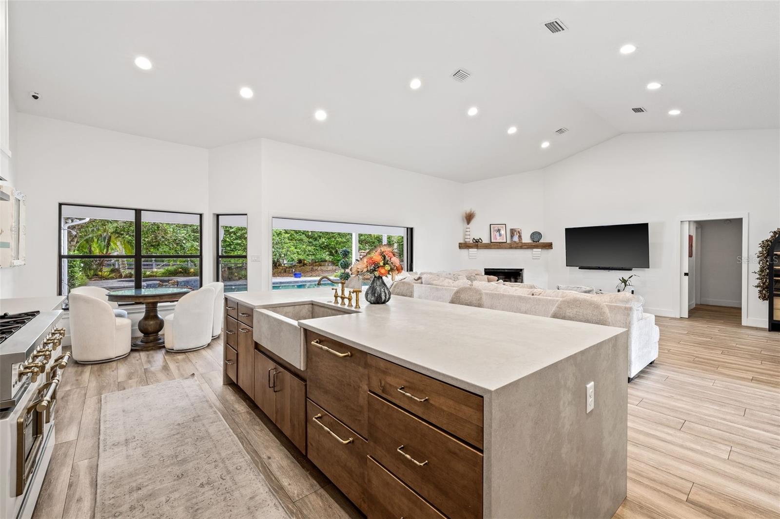 32131 HICKORY LN, SORRENTO, FL, 32776