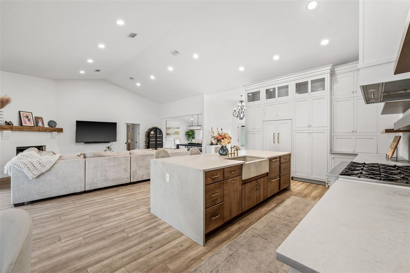 32131 HICKORY LN, SORRENTO, FL, 32776