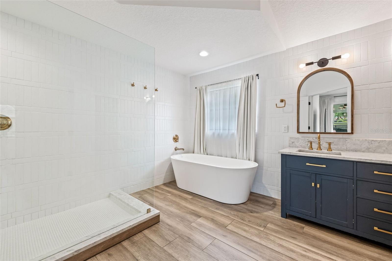 32131 HICKORY LN, SORRENTO, FL, 32776