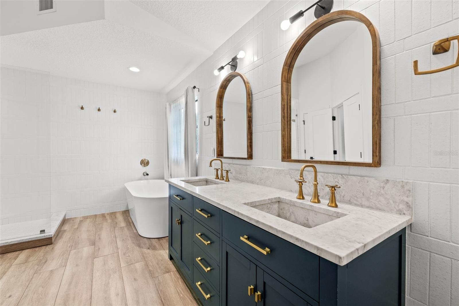 32131 HICKORY LN, SORRENTO, FL, 32776