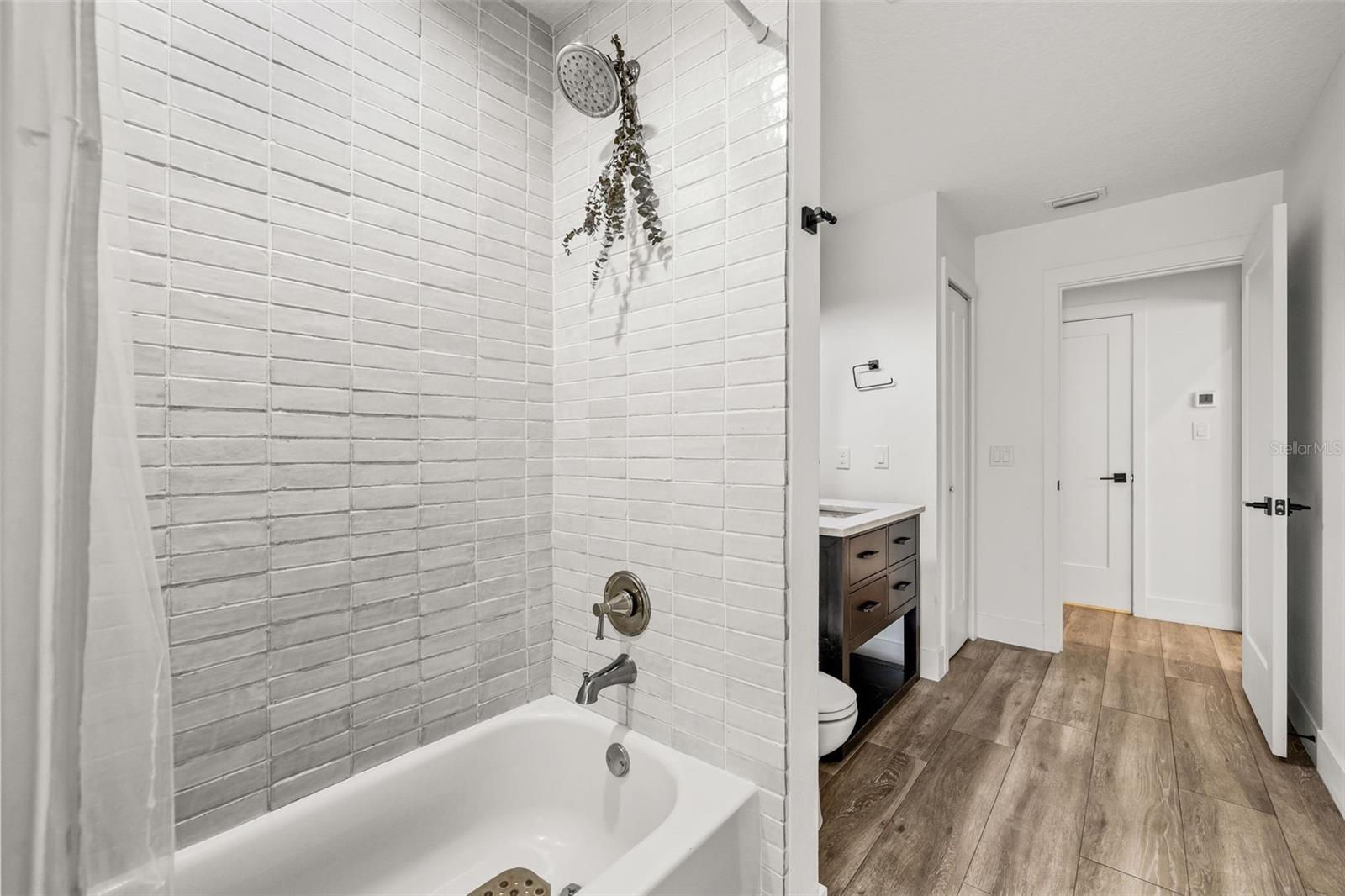 32131 HICKORY LN, SORRENTO, FL, 32776