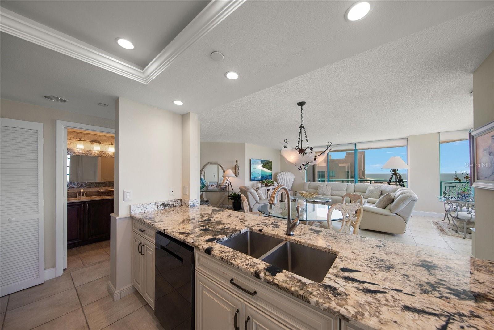 1540 GULF BLVD #2102, CLEARWATER BEACH, FL, 33767