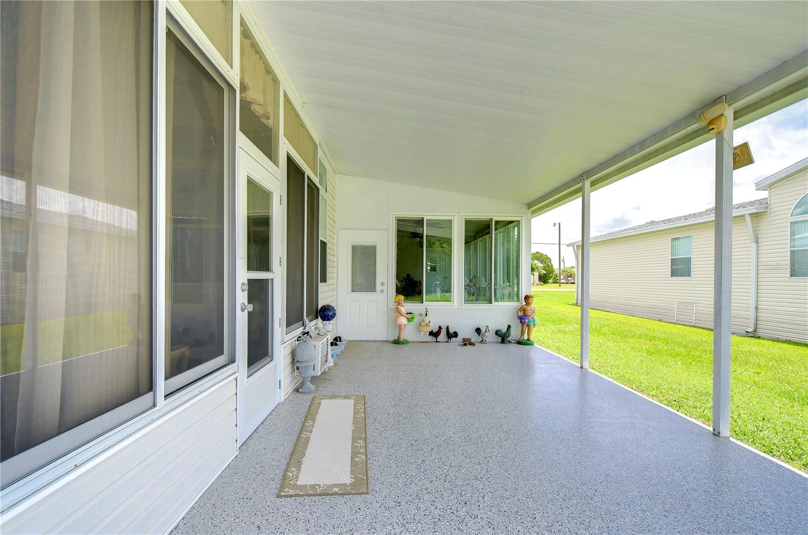 6048 RIDGEWAY DR, ZEPHYRHILLS, FL, 33542