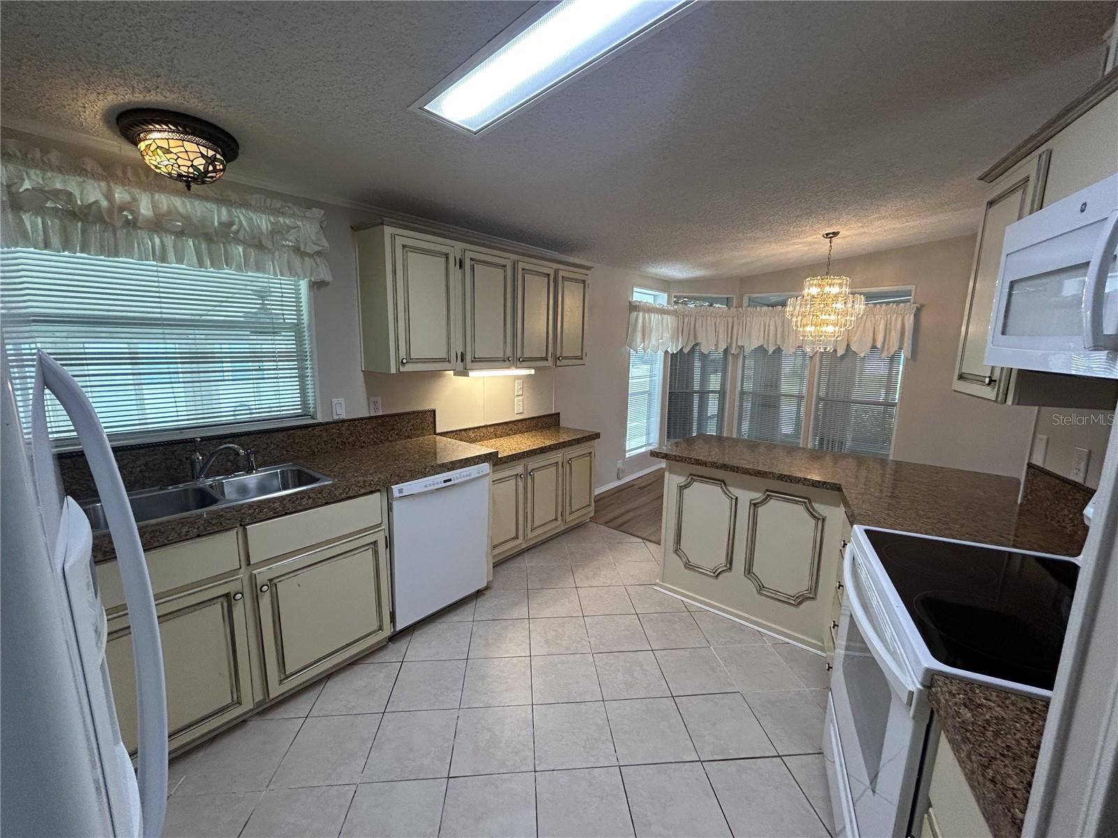 6048 RIDGEWAY DR, ZEPHYRHILLS, FL, 33542