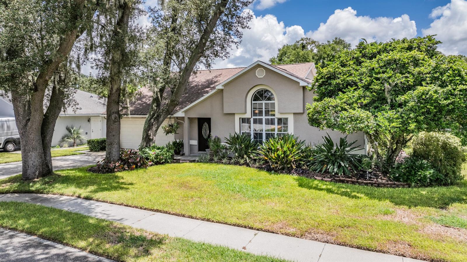 6536 NORTHLAKE DR, ZEPHYRHILLS, FL, 33542
