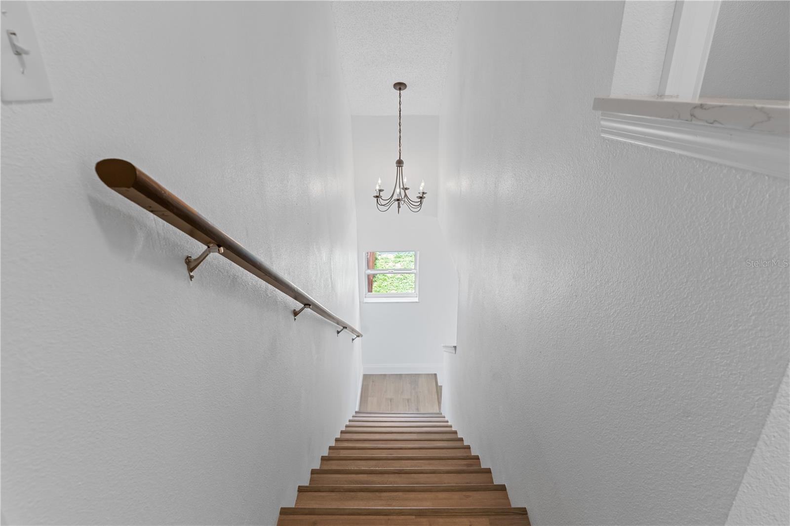 421 ROLLINS DR, DAVENPORT, FL, 33837