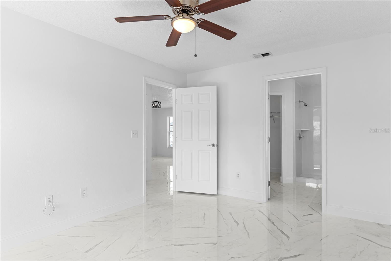 421 ROLLINS DR, DAVENPORT, FL, 33837