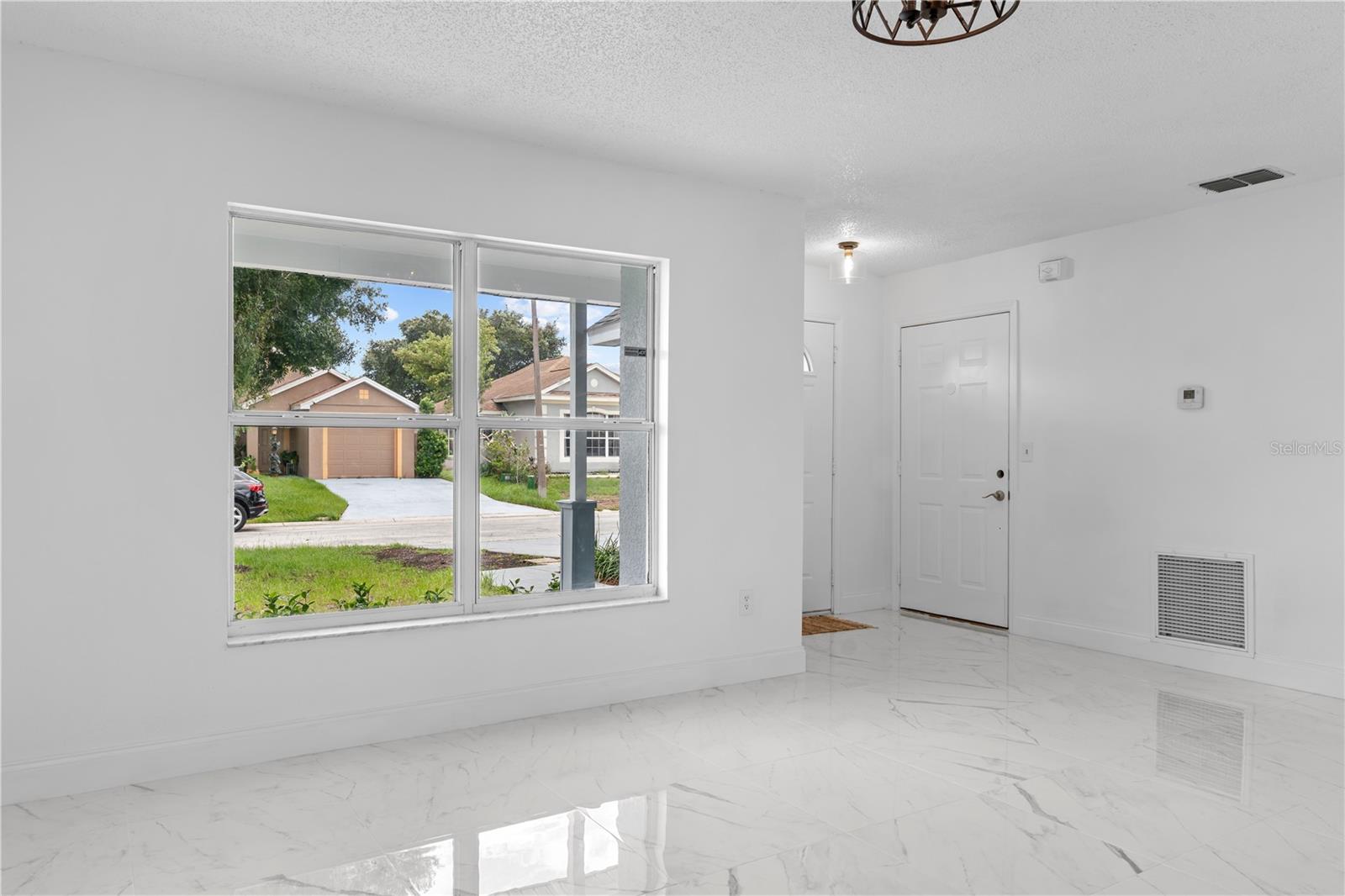 421 ROLLINS DR, DAVENPORT, FL, 33837