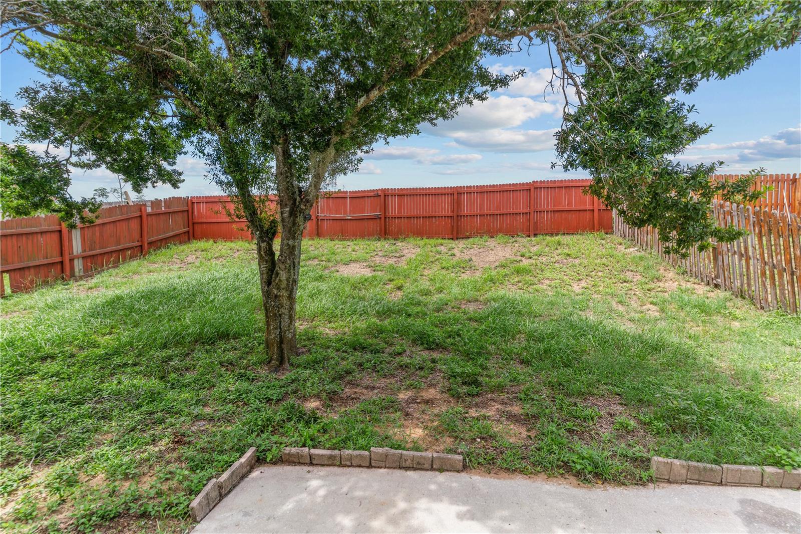 421 ROLLINS DR, DAVENPORT, FL, 33837
