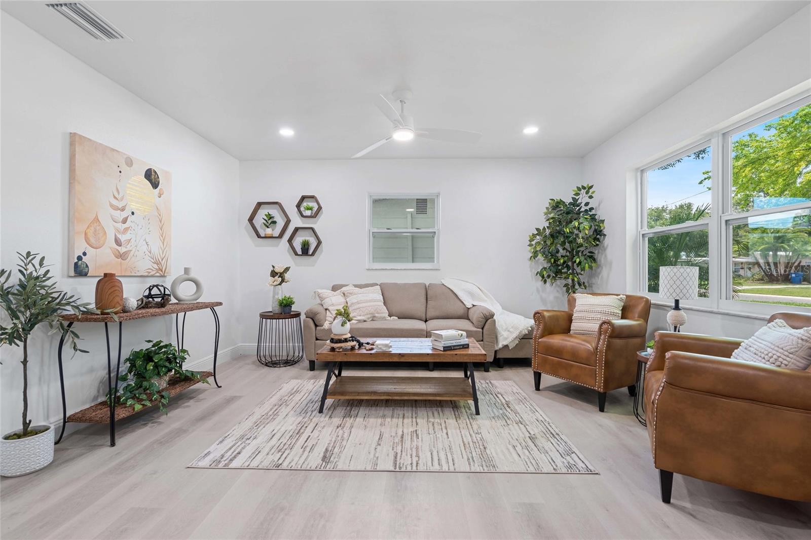 459 74TH AVE N, ST PETERSBURG, FL, 33702