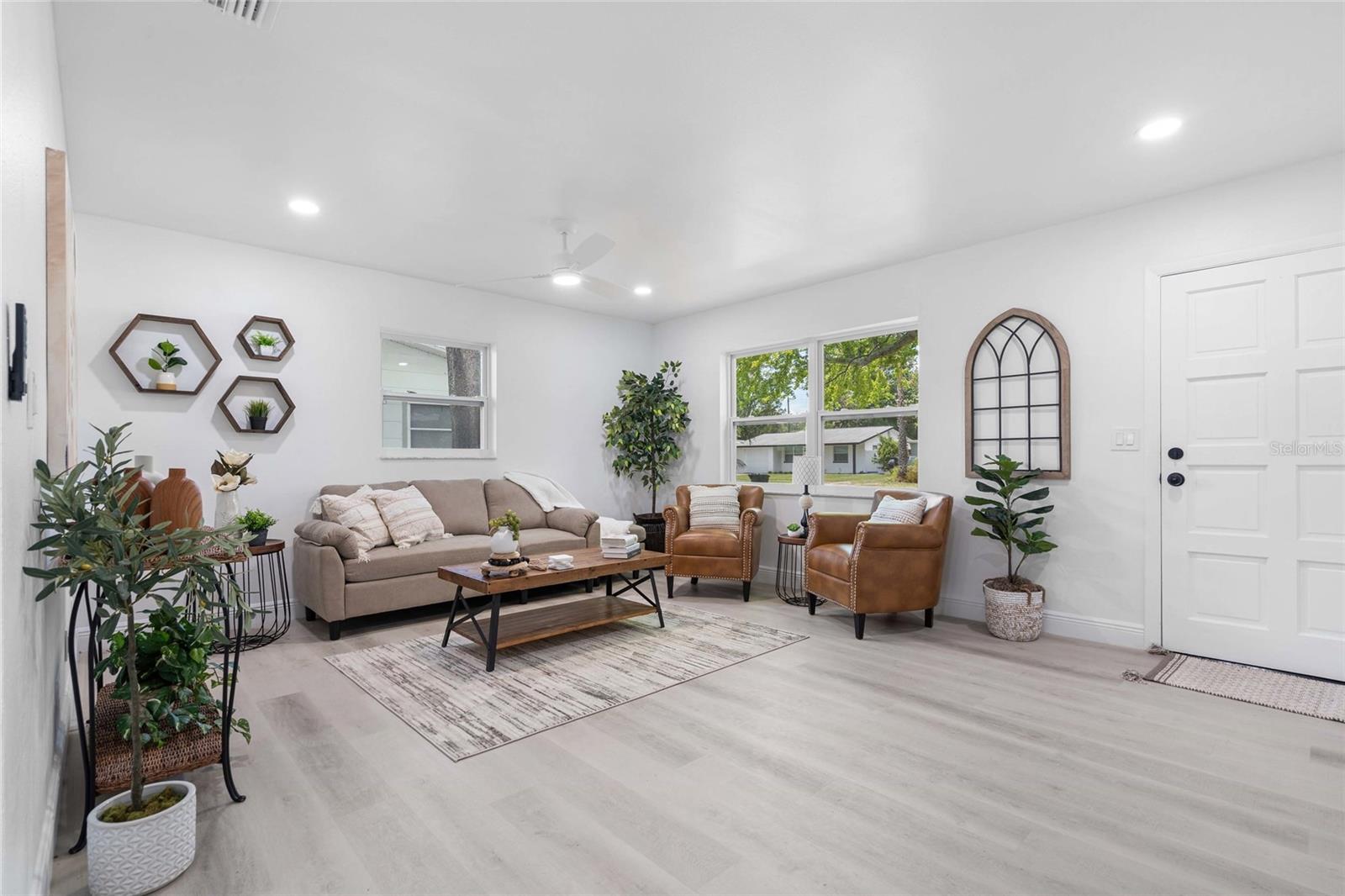 459 74TH AVE N, ST PETERSBURG, FL, 33702