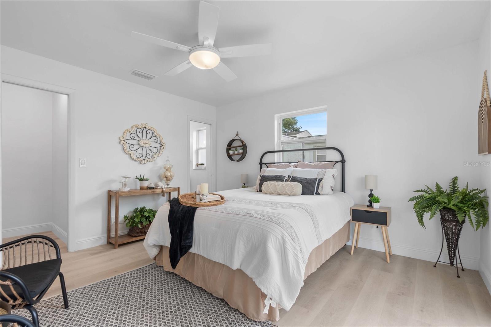 459 74TH AVE N, ST PETERSBURG, FL, 33702