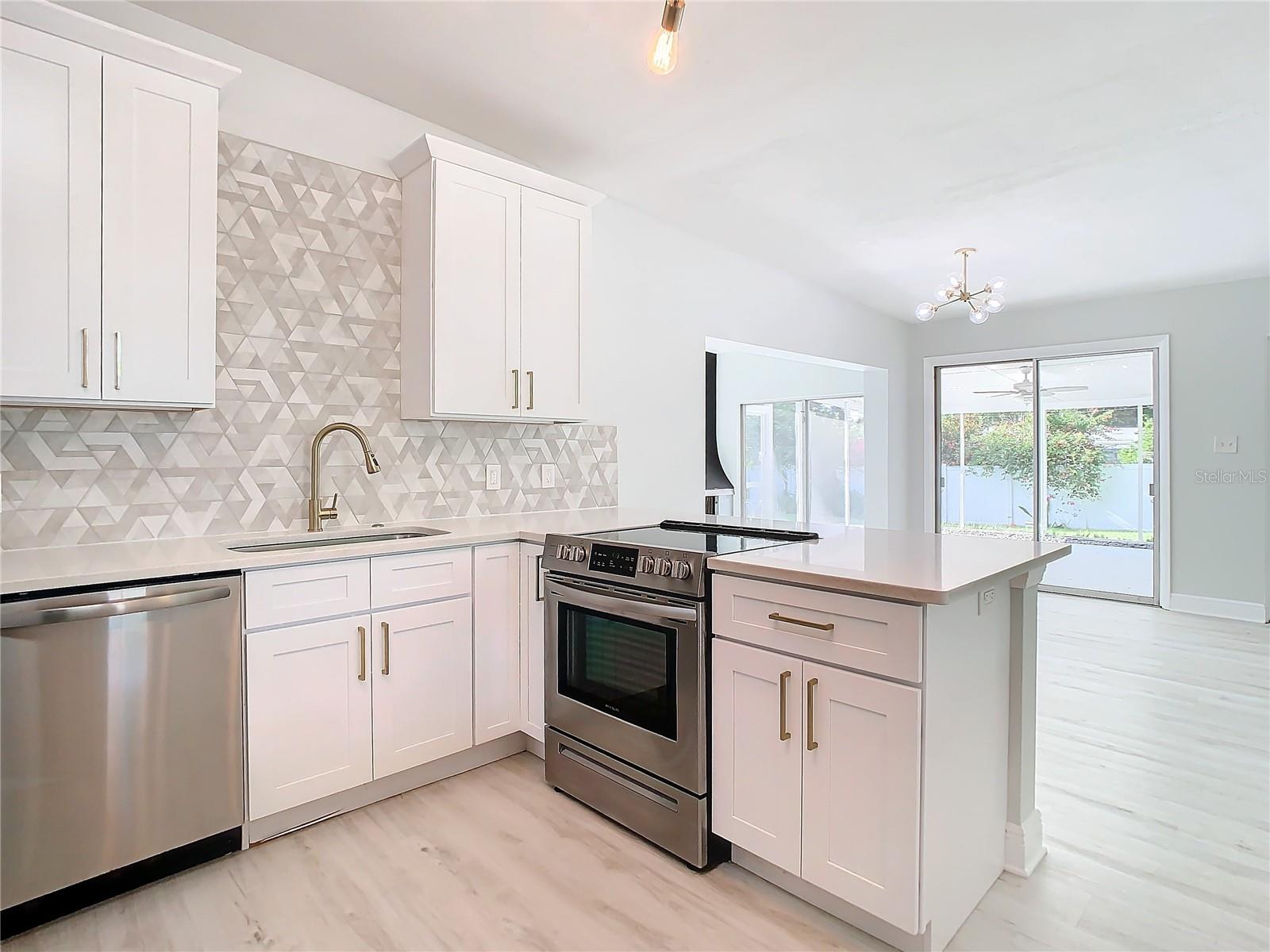 161 OVERBROOK ST W, LARGO, FL, 33770