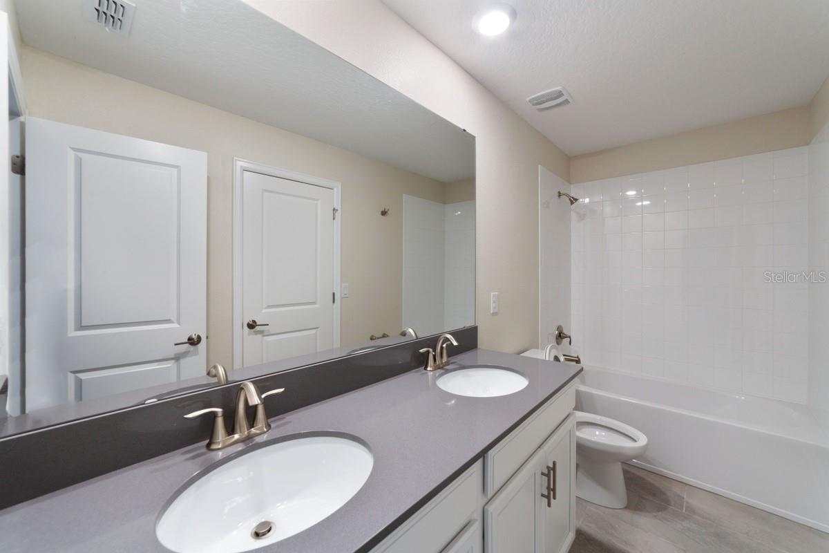 870 DROP SHOT DR, DAVENPORT, FL, 33896