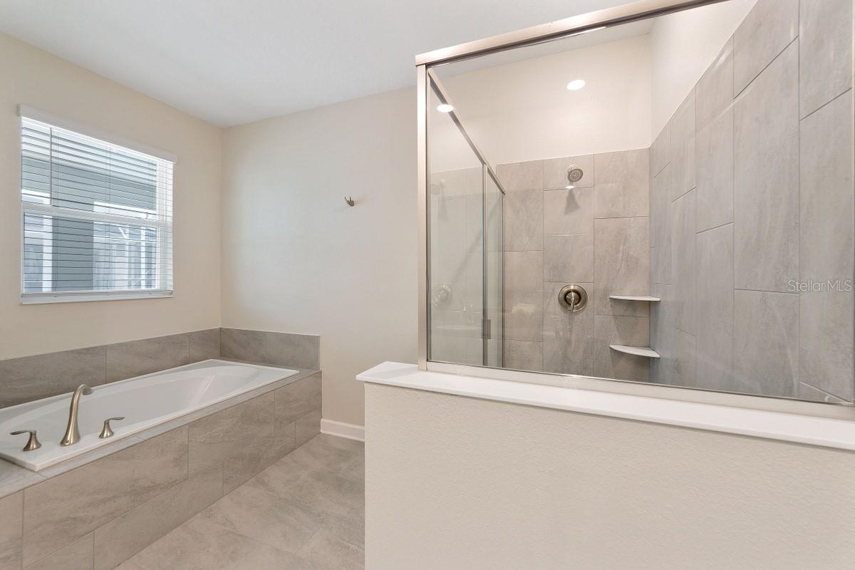 870 DROP SHOT DR, DAVENPORT, FL, 33896